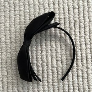 Little girls Gap black satin bow headband